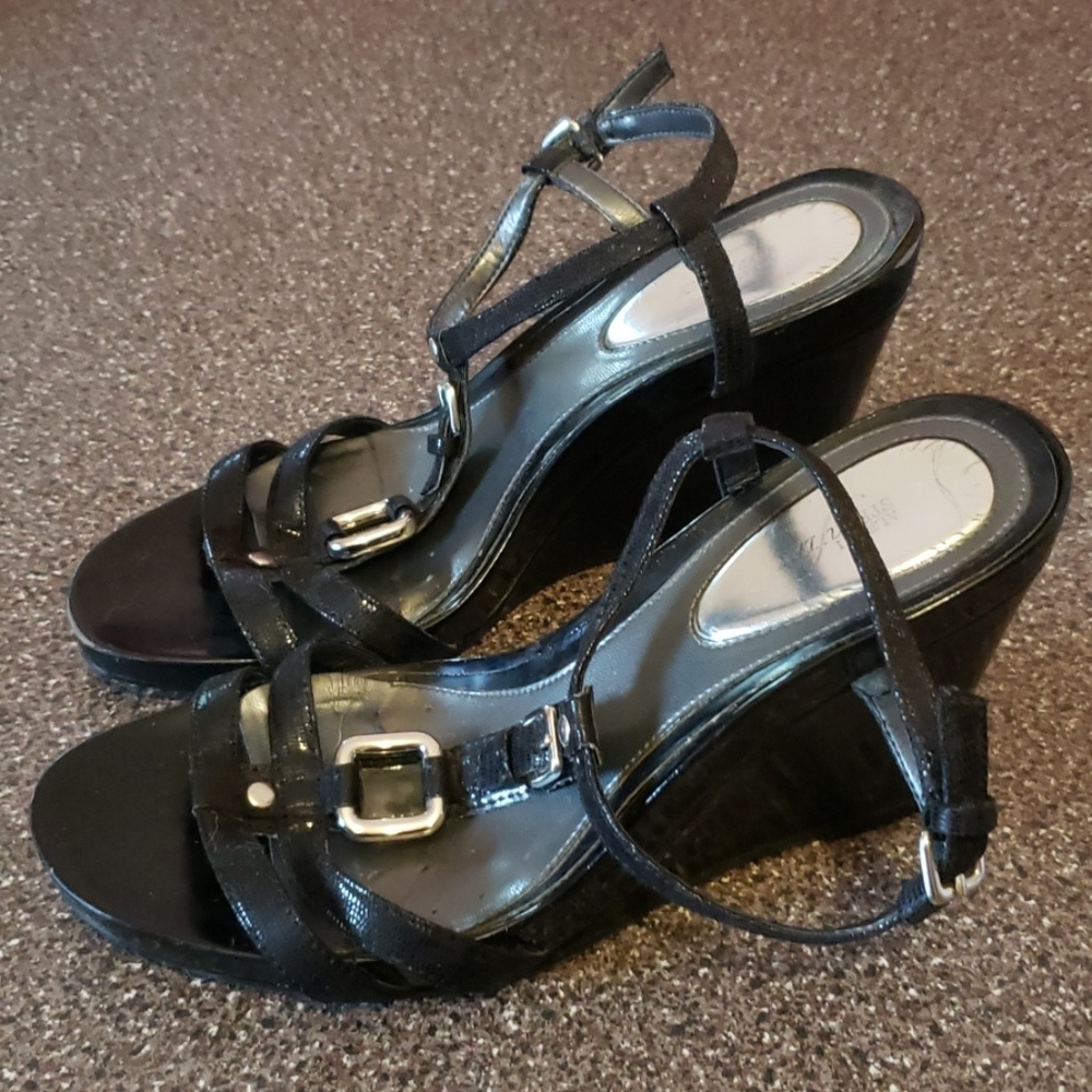 Alfani black patent wedge